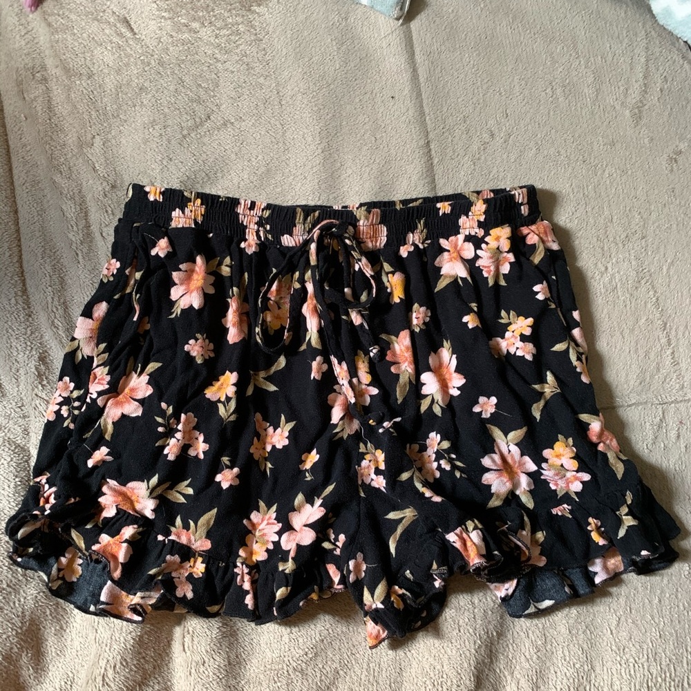 american eagle flowy shorts